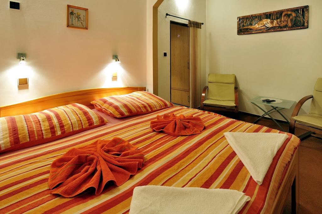 Hotel Kovarna 데친 객실 사진